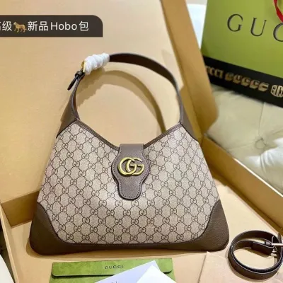 Louis Vuitton Triangle Softy Hobo – Pursekelly – high quality designer  Replica bags online Shop!